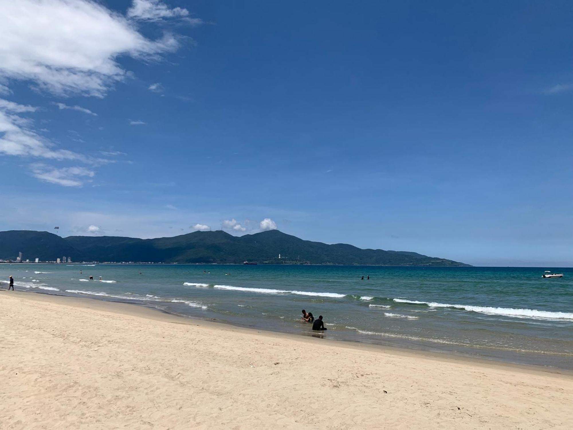 Central Beach Hotel Da Nang Buitenkant foto
